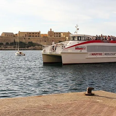 Deluxe Steps To St George's Bay * Saint Julian's