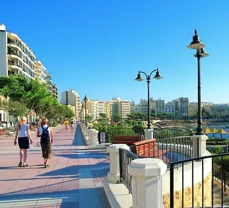 Deluxe Steps To St George's Bay 公寓 Saint Julian's