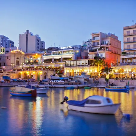 Deluxe Steps To St George's Bay سانت جوليان