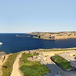Deluxe Steps To St George's Bay Διαμέρισμα Saint Julian's