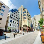 Deluxe Steps To St George's Bay *